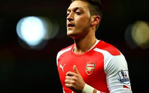 Arsenal 4-1 Liverpool: Mesut Oezil tỏa sáng, Liverpool thua muối mặt