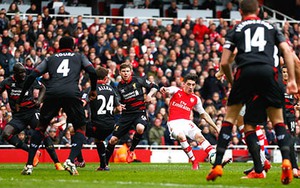Arsenal - Liverpool 4-1: Arsenal mơ ngai vàng, Liverpool giương cờ trắng