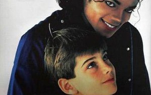 Michael Jackson lại bị 'tố' lạm dụng trẻ trai: Bi kịch từ tình yêu
