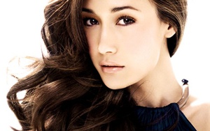 Maggie Q cùng hôn phu về Việt Nam để bảo vệ tê giác