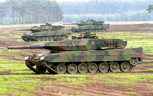 Đội hình xe tăng Đức "vươn vai" vì tình hình Ukraine và Nga
