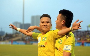 VIDEO: Phi Sơn lập 'siêu phẩm' vào lưới Hoàng Anh Gia Lai