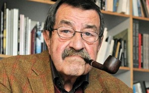 Tác giả 'Cái trống thiếc' Gunter Grass: Người phá vỡ những bức rào cấm kỵ