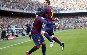 Trước Messi, 'Vua bóng đá' Pele cũng phải nhún mình