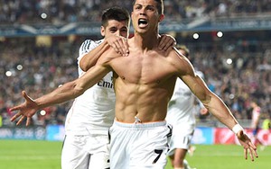 Hãy khoe thân một lần nữa, Ronaldo!
