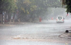 Tây Nguyên đề phòng tố lốc, mưa đá và gió giật mạnh