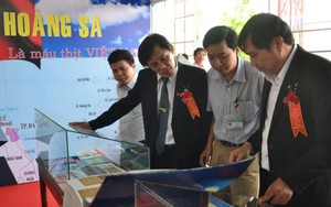 UBND huyện Hoàng Sa trưng bày tư liệu