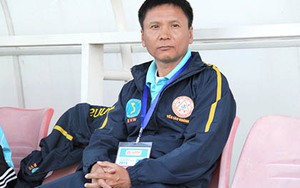 HLV Võ Đình Tân: 'Chúng tôi tạo bất ngờ từ điều giản dị'