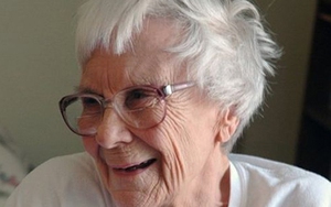 Harper Lee ra tay cứu vở kịch ‘Giết con chim nhại’