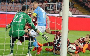 Napoli 3-0 AC Milan: De Sciglio bị đuổi ở phút đầu, Milan thủng 3 bàn trong 6 phút