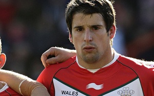 SỐC!!! Lại một cầu thủ đột tử ngay trên sân đấu