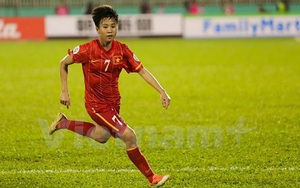 Tuyết Dung 2 lần tái hiện siêu phẩm phạt góc thành bàn của 'tiền bối' Văn Thị Thanh