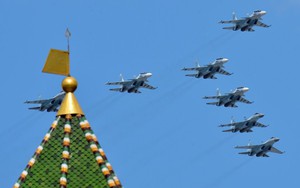 Video: Hàng trăm chiến đấu cơ của Nga xếp hình mừng chiến thắng phát xít