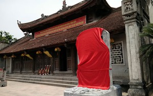 Tháo dỡ 6 bia đá "dựng chui" trước ngày 15/5