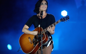 Xem Demi Lovato tỏa sáng trong màn trình diễn trước 50 nghìn khán giả TP HCM