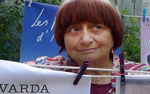 Đạo diễn Pháp Agnes Varda, phụ nữ đầu tiên được trao Cành cọ Vàng danh dự