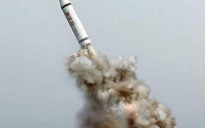 Mỹ, Hàn Quốc toát mồ hôi với tên lửa bí ẩn của Triều Tiên