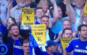 CĐV Chelsea có đáng trách vì đã giễu cợt Steven Gerrard?