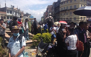 Động đất mạnh 7,4 độ Richter ở Nepal, hàng ngàn người hoảng loạn