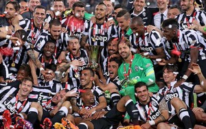 Juventus - Lazio 2-1: Pirlo tỏa sáng, Juve đoạt Cúp Ý, chờ đánh bại Barca để 'ăn ba'