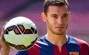 Vermaelen bị chế giễu khi sắp đá trận ra mắt Barca