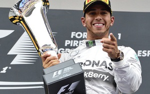 Lewis Hamilton gia hạn hợp đồng với Mercedes: Qúa nhanh, quá giàu