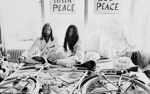 Từ cuộc 'Nằm vì hòa bình' của John Lennon và Yoko trong chiến tranh Việt Nam