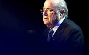 Sepp Blatter: James Bond thời trung cổ