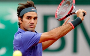 Roland Garros 2015: Maria Sharapova bị loại, Roger Federer tiến tiếp