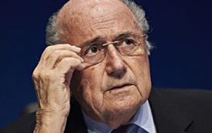 SỐC: Chủ tịch FIFA Sepp Blatter bất ngờ từ chức!