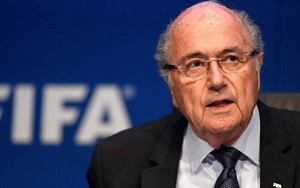 Những ứng viên thay thế Sepp Blatter: Platini sáng giá nhất, Luis Figo sẽ gây bất ngờ?