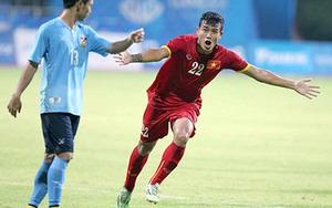 Hậu vệ Thanh Hiền dành bàn thắng tặng con trai