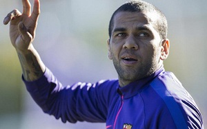 Dani Alves CHÍNH THỨC ở lại Barca đến năm 2017