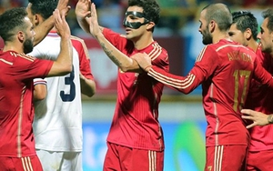 Giao hữu quốc tế: Tây Ban Nha và Brazil cùng thắng nhọc nhằn