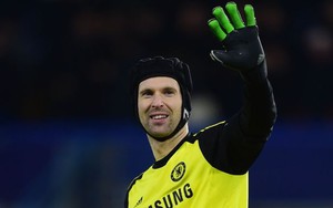 PSG sẽ 'hớt tay trên' Petr Cech từ Arsenal?