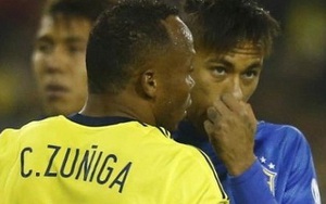Bị đánh chảy máu mồm, Neymar chửi thề với Zuniga
