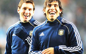 Hãy để Tevez tìm đến Messi