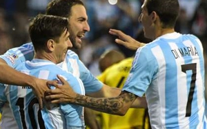 Argentina 1-0 Jamaica: Higuain tỏa sáng, Argentina đi tiếp với vị trí nhất bảng B