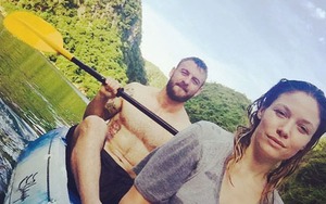 Daniele De Rossi bất ngờ đến Việt Nam, khoe ảnh chèo xuồng ở Vịnh Hạ Long