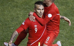 Bolivia 1-3 Peru: Paolo Guerrero lập hat-trick, Peru gặp Chile ở Bán kết