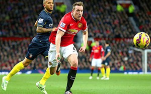Hàng thủ Man United: Bao giờ Phil Jones mới lớn?