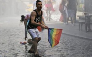 Lady Gaga 'mắng' Thổ Nhĩ Kỳ vì không cho người đồng tính diễu hành