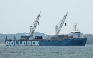 Ngày 2/7, hạ chìm một phần tàu Rolldock Storm đưa tàu ngầm Kilo Đà Nẵng ra ngoài