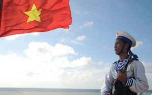 Thơ sáng tác từ Trường Sa vào đề thi Ngữ văn