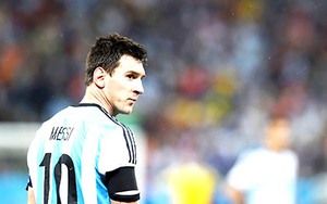 Messi: 10 năm cho lần đầu tiên