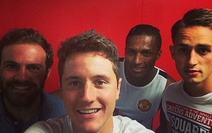 Dàn sao Man United 'tự sướng' trong ngày đầu tập trung