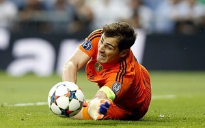 Iker Casillas muốn rời Real Madrid tới Porto