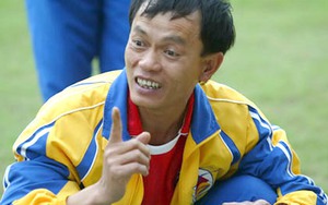 HLV Nguyễn Ngọc Hảo - Nam Định: 'Tôi đau lòng khi cầu thủ trẻ rời bỏ quê hương'