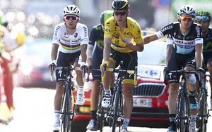 CHÙM ẢNH: Áo vàng Tony Martin dính tai nạn liên hoàn, gãy vai, xin rút khỏi Tour de France