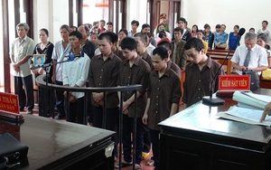 VIDEO: 8 kẻ hành hung đến chết một học sinh ở Bình Phước nhận 53 năm tù về tội giết người